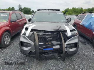 2023 Ford Police Interceptor Utility z VIN 1FM5K8AB9PGA17813, wystawiony jako Copart lot #58211995 z przebiegiem 2 753 mil mil oraz Szkoda całkowita • Salvage title. Historia ofert i sprzedaży dostępna na DreamBid. Obrazek 5.