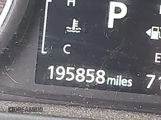 2014 Mitsubishi Outlander SE z VIN JA4AZ3A39EZ000175, wystawiony jako IAAI lot #42250775 z przebiegiem 195 858 mil mil oraz . Historia ofert i sprzedaży dostępna na DreamBid. Obrazek 12.