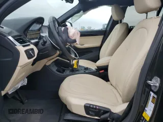 2018 BMW X1 xDrive28i с VIN WBXHT3C30J5K29979, выставлен на аукционе Copart как лот 58662505 с пробегом 61 461 миль миль и Списание • Salvage title. История ставок и продаж доступна на DreamBid. Изображение 7.