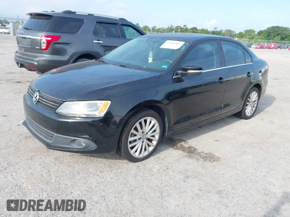 2011 Volkswagen Jetta SEL с VIN 3VWLX7AJ6BM394822, выставлен на аукционе IAAI как лот 42360987 с пробегом 173 310 миль миль и . История ставок и продаж доступна на DreamBid. Изображение 2.