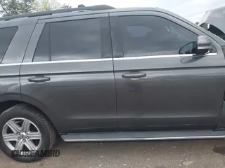 2018 Ford Expedition XLT z VIN 1FMJU1JTXJEA48029, wystawiony jako IAAI lot #41786096 z przebiegiem Nie podano mil oraz . Historia ofert i sprzedaży dostępna na DreamBid. Obrazek 13.
