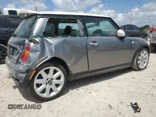 2002 MINI Hardtop S with VIN WMWRE33492TD51046, listed as a Copart auction lot 52371525 with 19,112 mi miles and Non Repairable. Bid and sale history available at DreamBid. Image 3.