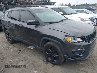 2018 Jeep Compass Latitude with VIN 3C4NJCBB1JT327076, listed as a IAAI auction lot 41185251 with 72,714 mi miles. Bid and sale history available at carsss.com. Image 1.