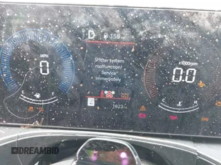 2025 Hyundai Santa Fe SEL z VIN 5NMP24GL1SH082601, wystawiony jako IAAI lot #41957894 z przebiegiem 1 823 mil mil oraz . Historia ofert i sprzedaży dostępna na DreamBid. Obrazek 7.