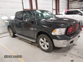2015 Ram 1500 Big Horn z VIN 1C6RR7LT5FS627695, wystawiony jako IAAI lot #42206981 z przebiegiem 173 137 mil mil oraz . Historia ofert i sprzedaży dostępna na DreamBid. Obrazek 1.
