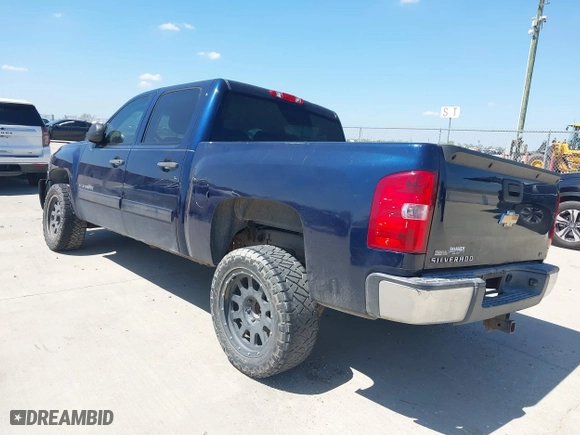 2010 Chevrolet Silverado 1500 LT with VIN 3GCRCSE01AG257037, listed as a IAAI auction lot 41885948 with 148,298 mi miles. Bid and sale history available at carsss.com. Image 3.
