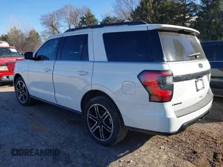2020 Ford Expedition Limited with VIN 1FMJU1KT3LEA55924, listed as a IAAI auction lot 41576872 with 68,911 mi miles. Bid and sale history available at carsss.com. Image 3.