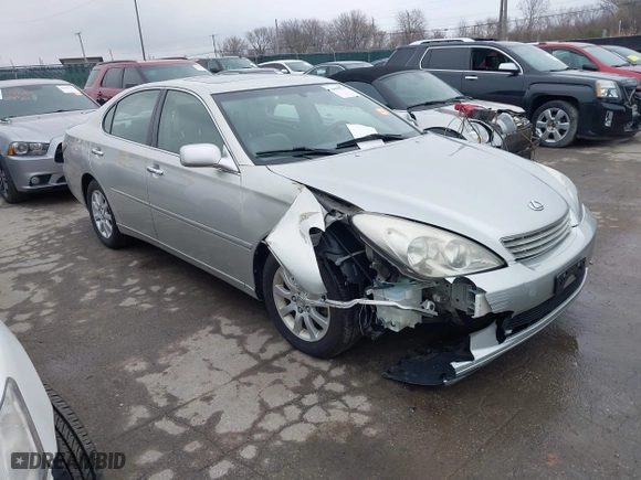 2004 Lexus ES 330 with VIN JTHBA30G045029624, listed as a IAAI auction lot 42006744 with 116,444 mi miles. Bid and sale history available at carsss.com. Image 1.