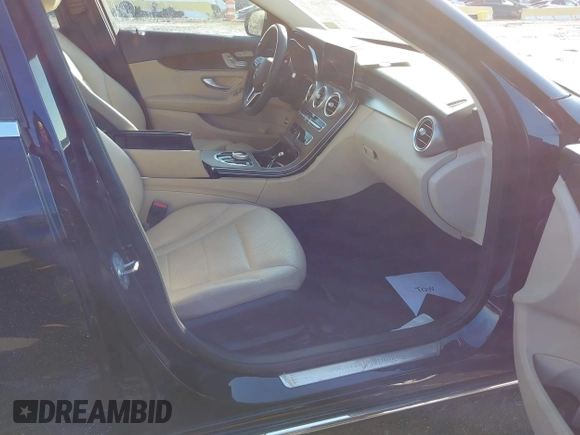 2020 Mercedes-Benz C 300 z VIN WDDWF8EB3LR545536, wystawiony jako IAAI lot #41125152 z przebiegiem 85 853 mil mil oraz . Historia ofert i sprzedaży dostępna na DreamBid. Obrazek 5.