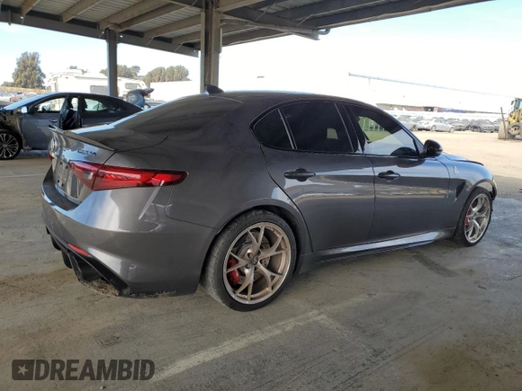 2021 Alfa Romeo Giulia Quadrifoglio with VIN ZARFAMEV5M7646074, listed as a Copart auction lot 46932545 with 21,797 mi miles and Salvage title. Bid and sale history available at DreamBid. Image 3.