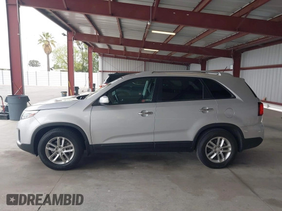 2015 Kia Sorento LX with VIN 5XYKT4A64FG589597, listed as a IAAI auction lot 42068816 with 107,948 mi miles. Bid and sale history available at carsss.com. Image 14.