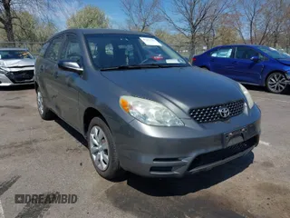 2004 Toyota Matrix Std with VIN 2T1LR32E94C300810, listed as a IAAI auction lot 42072785 with 177,026 mi miles. Bid and sale history available at carsss.com. Image 1.