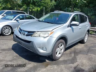 2013 Toyota RAV4 XLE с VIN JTMRFREV9DD022222, выставлен на аукционе IAAI как лот 42530180 с пробегом 218 930 миль миль и . История ставок и продаж доступна на DreamBid. Изображение 18.