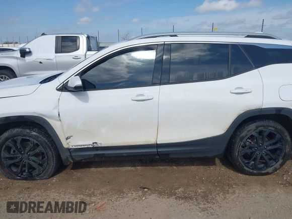 2020 GMC Terrain SLT z VIN 3GKALPEX2LL237112, wystawiony jako IAAI lot #41701313 z przebiegiem 158 532 mil mil oraz . Historia ofert i sprzedaży dostępna na DreamBid. Obrazek 14.