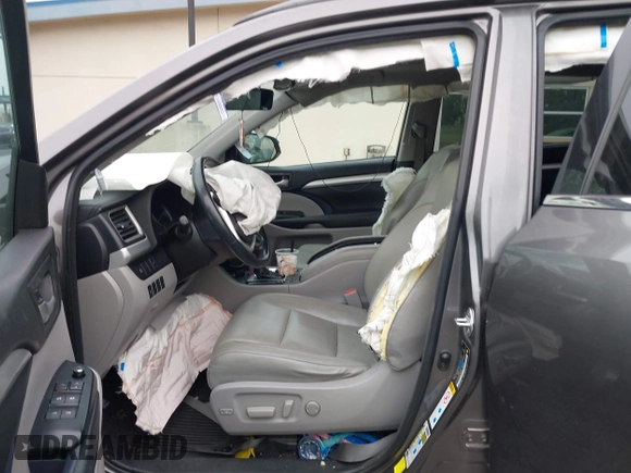 2018 Toyota Highlander Hybrid XLE с VIN 5TDJGRFH4JS044843, выставлен на аукционе IAAI как лот 41979512 с пробегом 84 844 миль миль и . История ставок и продаж доступна на DreamBid. Изображение 5.