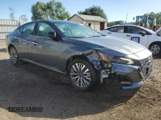 2025 Nissan Altima SV z VIN 1N4BL4DV5SN350734, wystawiony jako Copart lot #56955085 z przebiegiem 6 140 mil mil oraz Szkoda całkowita • Salvage title. Historia ofert i sprzedaży dostępna na DreamBid. Obrazek 4.