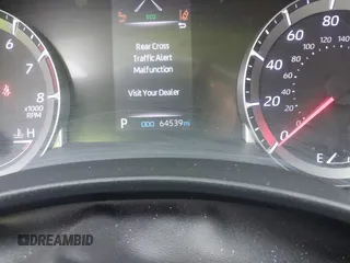 2021 Toyota Highlander L z VIN 5TDZZRAH2MS044221, wystawiony jako IAAI lot #42668093 z przebiegiem 64 539 mil mil oraz . Historia ofert i sprzedaży dostępna na DreamBid. Obrazek 7.