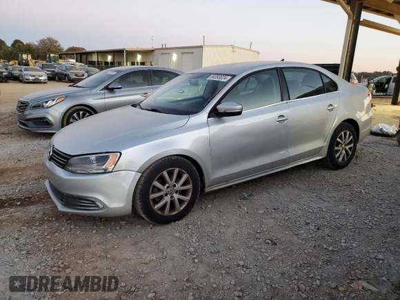 2014 Volkswagen Jetta Sedan SE w/Connectivity with VIN 3VWD07AJ2EM287117, listed as a Copart auction lot 84093024 with 104,477 mi miles and Salvage Title. Bid and sale history available at carsss.com. Image 1.