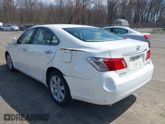2007 Lexus ES 350 with VIN JTHBJ46G672014547, listed as a IAAI auction lot 41933609 with 270,946 mi miles. Bid and sale history available at carsss.com. Image 3.