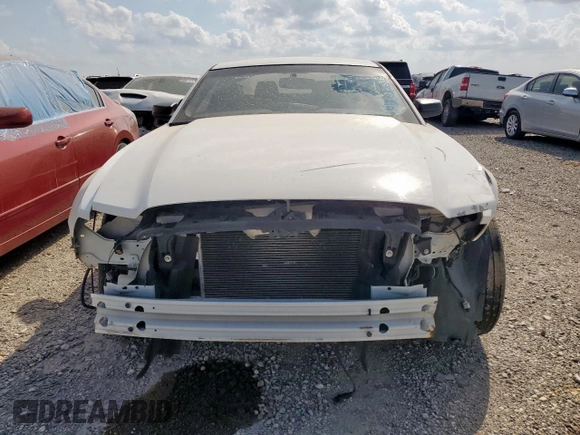 2013 Ford Mustang V6 z VIN 1ZVBP8AM1D5279002, wystawiony jako Copart lot #57902395 z przebiegiem 172 324 mil mil oraz Szkoda całkowita • Salvage title. Historia ofert i sprzedaży dostępna na DreamBid. Obrazek 5.