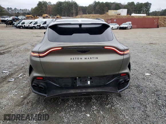 2023 Aston Martin DBX 707 z VIN SD7VUJBW5PTV06160, wystawiony jako Copart lot #76512973 z przebiegiem Nie podano mil oraz . Historia ofert i sprzedaży dostępna na DreamBid. Obrazek 6.