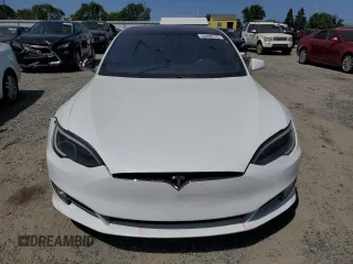 2018 Tesla Model S 75D with VIN 5YJSA1E29JF281143, listed as a Copart auction lot 54208145 with 132,722 mi miles and Salvage title. Bid and sale history available at DreamBid. Image 5.