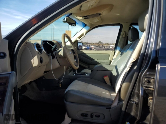 2007 Ford Explorer Eddie Bauer with VIN 1FMEU64877UA90923, listed as a Copart auction lot 85373294 with 140,493 mi miles and Clean title. Bid and sale history available at DreamBid. Image 7.