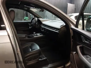 2017 Audi Q7 Premium Plus with VIN WA1LAAF76HD035953, listed as a IAAI auction lot 41816166 with 132,149 mi miles. Bid and sale history available at carsss.com. Image 5.