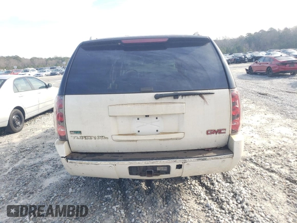 2011 GMC Yukon XL Denali with VIN 1GKS2MEF5BR201581, listed as a Copart auction lot 86707554 with 0 mi miles and Salvage Title. Bid and sale history available at carsss.com. Image 6.