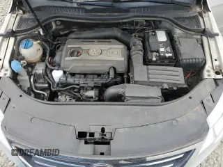2011 Volkswagen CC Lux Plus with VIN WVWHP7AN7BE715283, listed as a Copart auction lot 71001534 with 131,190 mi miles and Clean Title. Bid and sale history available at carsss.com. Image 11.