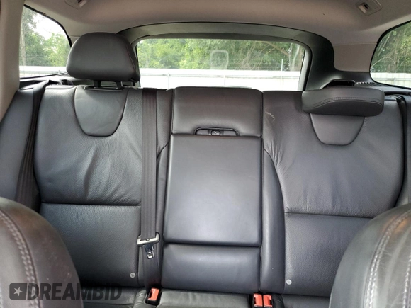 2014 Volvo XC60 R-Design Premier Plus with VIN YV4902DZ5E2516262, listed as a Copart auction lot 57967335 with 123,313 mi miles and Salvage title. Bid and sale history available at DreamBid. Image 10.