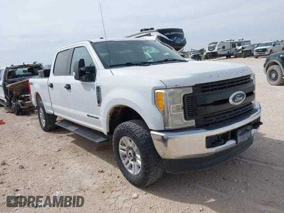 2017 Ford F-250 Lariat z VIN 1FT7W2BT7HEE48637, wystawiony jako IAAI lot #42234510 z przebiegiem 200 831 mil mil oraz . Historia ofert i sprzedaży dostępna na DreamBid. Obrazek 13.