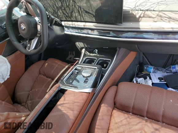 2023 BMW 7 Series 740i with VIN WBA23EH07PCL47297, listed as a Copart auction lot 60743543 with Not Provided miles and . Bid and sale history available at DreamBid. Image 8.