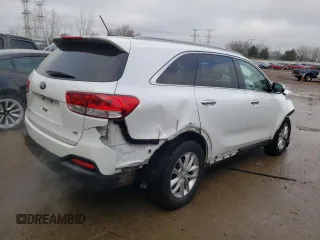 2017 Kia Sorento LX with VIN 5XYPGDA59HG187904, listed as a Copart auction lot 85064304 with 98,268 mi miles and Salvage Title. Bid and sale history available at carsss.com. Image 3.