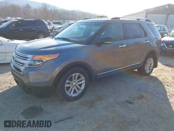 2013 Ford Explorer XLT with VIN 1FM5K7D84DGA86611, listed as a IAAI auction lot 41765690 with 189,794 mi miles. Bid and sale history available at carsss.com. Image 23.