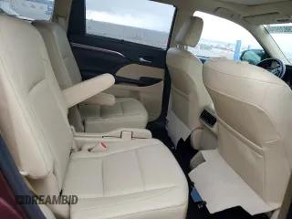 2018 Toyota Highlander Limited z VIN 5TDDZRFH4JS875072, wystawiony jako Copart lot #88634365 z przebiegiem Nie podano mil oraz Szkoda całkowita • Salvage title. Historia ofert i sprzedaży dostępna na DreamBid. Obrazek 11.