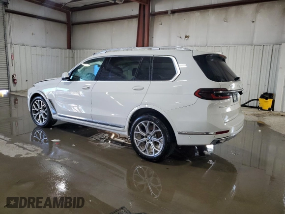 2024 BMW X7 xDrive40i with VIN 5UX23EM04R9S48041, listed as a Copart auction lot 45859435 with 0 mi miles and Salvage Title. Bid and sale history available at carsss.com. Image 2.
