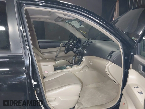 2009 Toyota Highlander Sport with VIN JTEES43A492140190, listed as a IAAI auction lot 41704919 with 137,973 mi miles and . Bid and sale history available at DreamBid. Image 5.