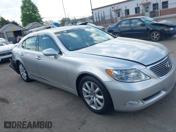 2007 Lexus LS 460 z VIN JTHBL46F875014386, wystawiony jako IAAI lot #41946333 z przebiegiem 134 574 mil mil oraz . Historia ofert i sprzedaży dostępna na DreamBid. Obrazek 14.