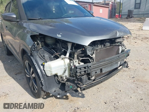 2019 Nissan Kicks SR with VIN 3N1CP5CU9KL483310, listed as a IAAI auction lot 41885087 with 128,055 mi miles. Bid and sale history available at carsss.com. Image 6.
