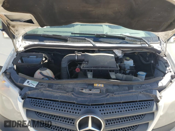 2014 Mercedes-Benz Sprinter with VIN WD3PE8DE2E5826891, listed as a Copart auction lot 54057315 with 193,177 mi miles and Clean Title. Bid and sale history available at DreamBid. Image 12.