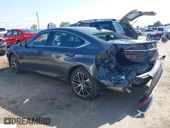 2022 Lexus ES 300h with VIN 58ADA1C15NU026266, listed as a IAAI auction lot 42121610 with 18,059 mi miles and . Bid and sale history available at DreamBid. Image 3.