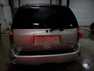 2007 GMC Envoy SLT with VIN 1GKDT13S572310014, listed as a Copart auction lot 44322845 with 152,489 mi miles and Salvage Title. Bid and sale history available at carsss.com. Image 6.