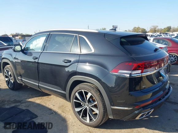 2024 Volkswagen Atlas SEL Premium R-Line z VIN 1V2FE2CA4RC261573, wystawiony jako IAAI lot #41156885 z przebiegiem 1 430 mil mil oraz . Historia ofert i sprzedaży dostępna na DreamBid. Obrazek 3.