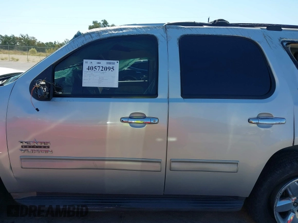 2010 GMC Yukon SLT with VIN 1GKUCCE01AR272822, listed as a IAAI auction lot 40572095 with 268,019 mi miles. Bid and sale history available at carsss.com. Image 14.