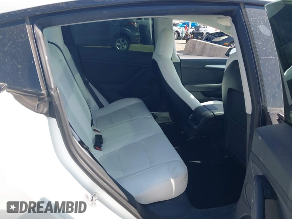 2023 Tesla Model 3 с VIN 5YJ3E1EAXPF553997, выставлен на аукционе IAAI как лот 41903219 с пробегом 31 981 миль миль и . История ставок и продаж доступна на DreamBid. Изображение 8.