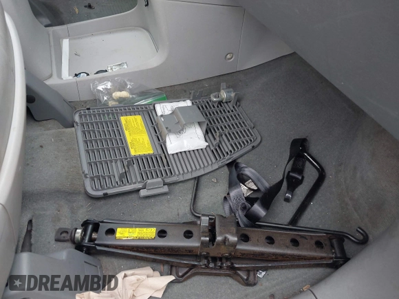 2014 Toyota Sienna XLE with VIN 5TDYK3DC0ES436502, listed as a IAAI auction lot 42180990 with 154,839 mi miles and . Bid and sale history available at DreamBid. Image 12.