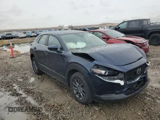 2022 Mazda CX-30 S with VIN 3MVDMBAL7NM418164, listed as a Copart auction lot 41493465 with 28,646 mi miles and Salvage title. Bid and sale history available at DreamBid. Image 4.
