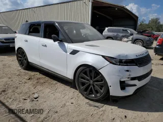 2024 Land Rover Range Rover Sport SE with VIN SAL1P9EU1RA400858, listed as a Copart auction lot 77978354 with 7,585 mi miles and Clean Title. Bid and sale history available at carsss.com. Image 4.