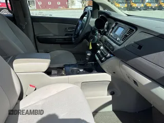 2018 Kia Sedona L with VIN KNDMA5C16J6403396, listed as a Copart auction lot 49833825 with 129,727 mi miles and Clean Title. Bid and sale history available at carsss.com. Image 5.
